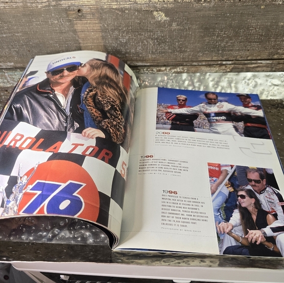 😃Sports Illustrated Dale Earnhardt Commemorative Issue, Like New Condition - Picture 4 of 4